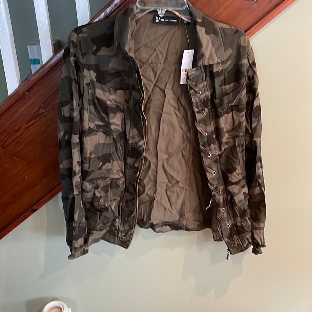 NY&C Cameo Zip Up